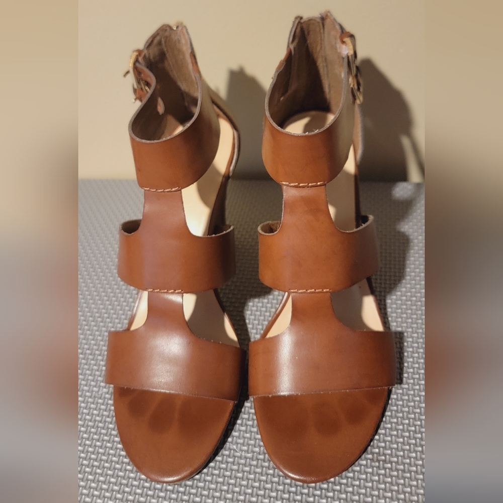 NWOT Brown strappy heels with ankle buckle and back heel zipper - 3” heel